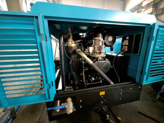 Cummins 210-260HP Compressor de parafuso diesel Ar / água de resfriamento CE / ISO9001 Certificado